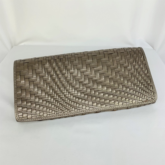 Cole Haan - Gold Weave Clutch - Picture 4 of 8
